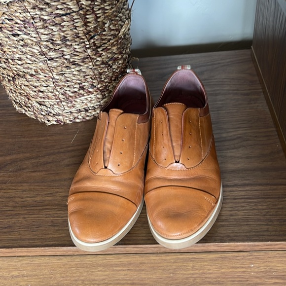 Pikolinos Pyrgos Slip On Laceless Leather Oxfords - Picture 3 of 13